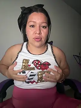 Lovelipsbig's cam snapshot