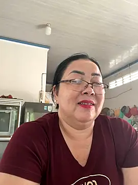 Alinat_'s cam snapshot