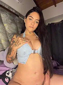 liahouses's cam snapshot