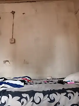 PetiteSquirtQueen's cam snapshot