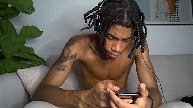 BlackBullTitus live sex cam