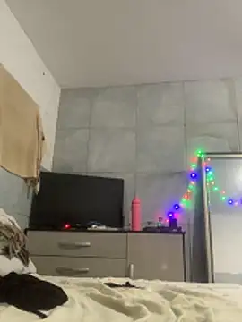 Gabrielleof's cam snapshot