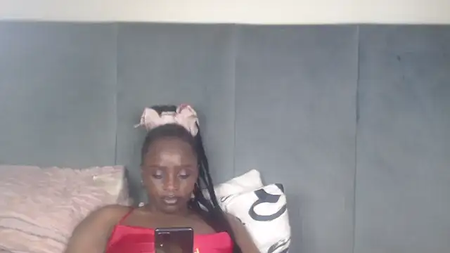 Jah-Queen's cam snapshot