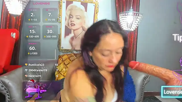 naughty_milf_esmeralda's cam snapshot