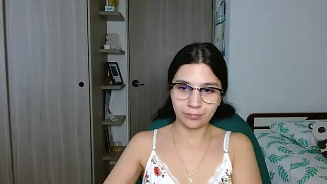 mia__lopez_'s cam snapshot