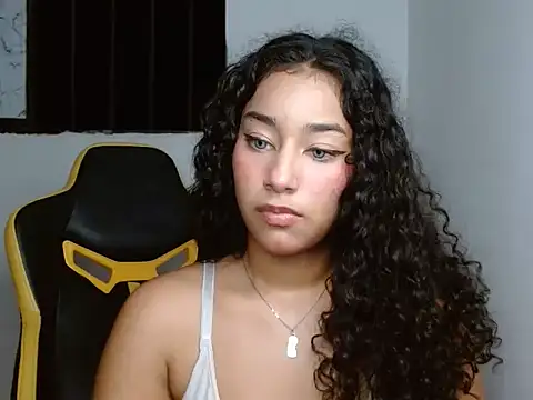 emily_stars1's cam snapshot