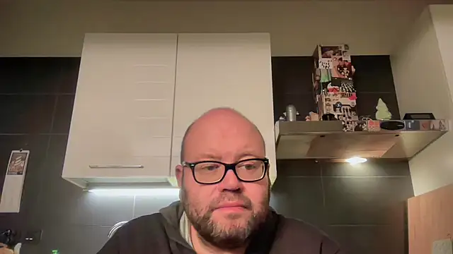 theitalianbear live sex cam