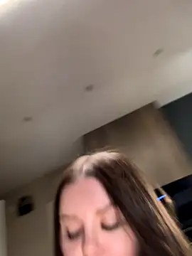 Alina_Vibe_Me live sex cam