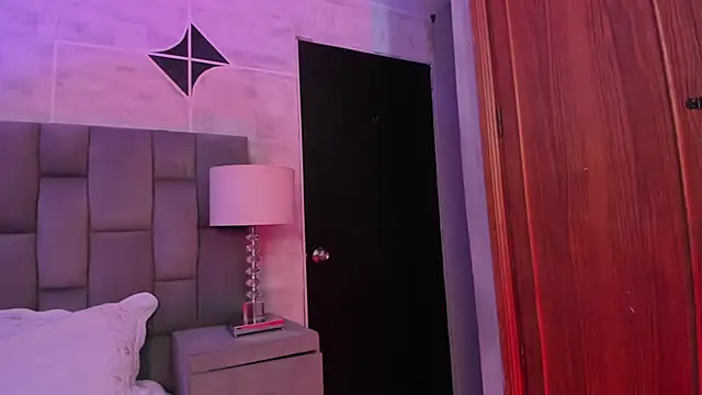 ailynBlaze's cam snapshot