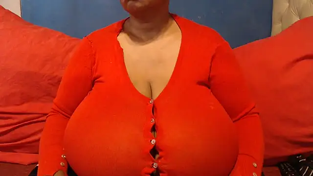 CUTEFIRMMELONSS's cam snapshot