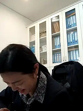 ialnuyoa_h's cam snapshot