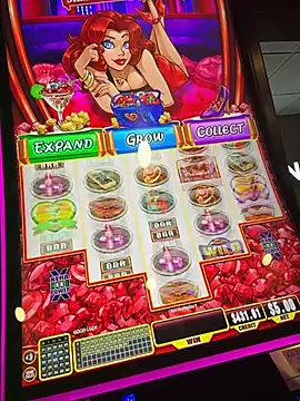 blondiluvsanal live sex cam