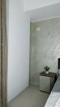 AliyaWade_'s cam snapshot