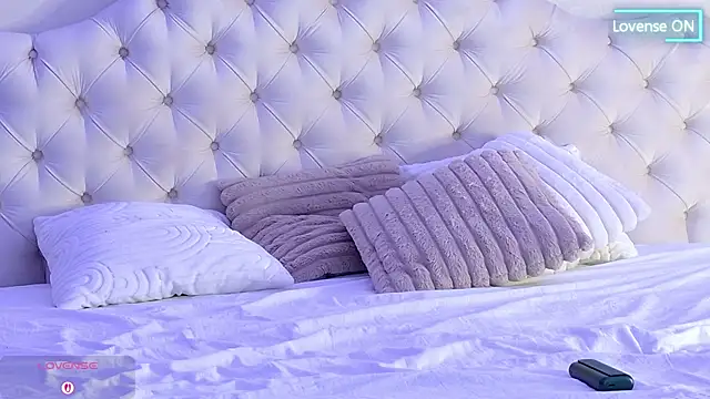 AniaKarenina's cam snapshot