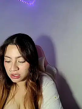 Scarlet_garnet's cam snapshot