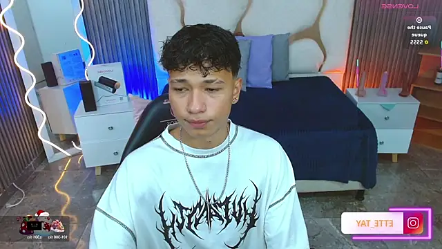Ette_tay live sex cam