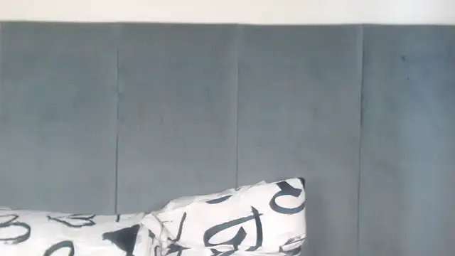 Jah-Queen's cam snapshot