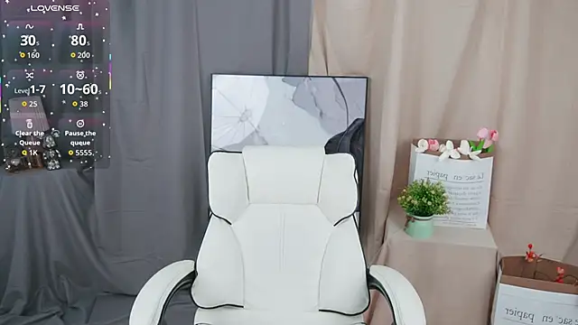 loveMeooMeoo live sex cam