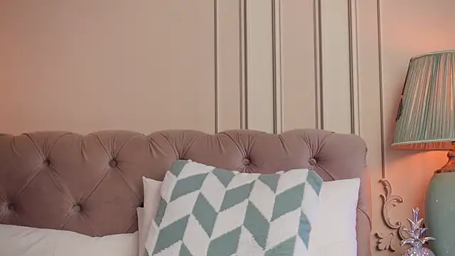 MayaVixxen's cam snapshot