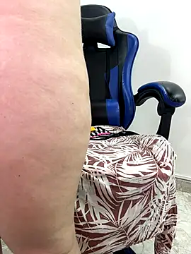 Adeline_1's cam snapshot