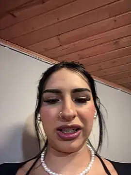 Hilary_pinkk live sex cam