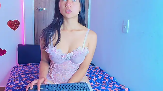 mady_gh's cam snapshot