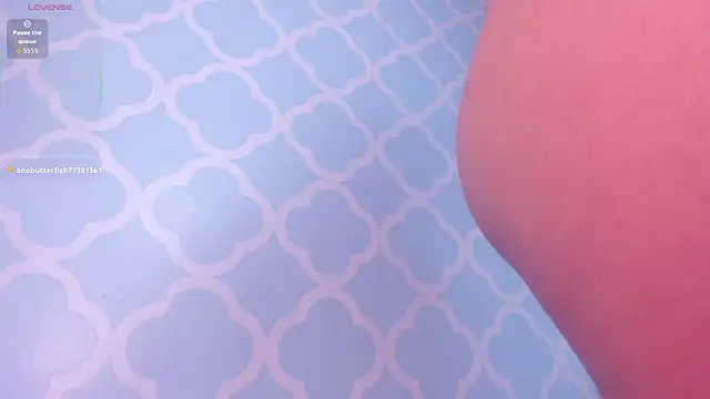 lindaa_natashaa_'s cam snapshot