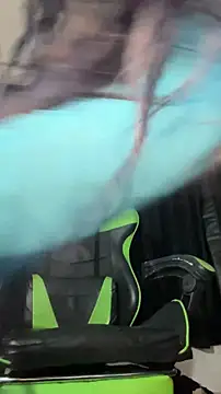 cowgirllyx live sex cam