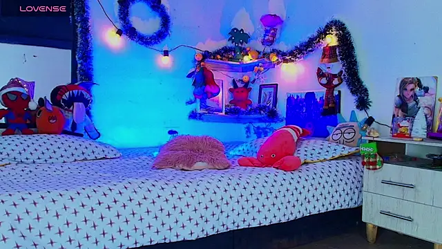 alisson_zafiro_'s cam snapshot