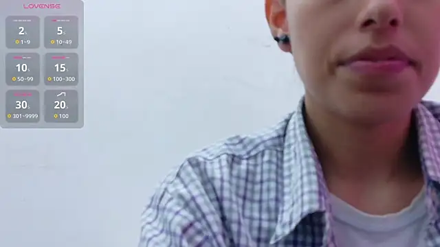 yourcuteneighbourr live sex cam