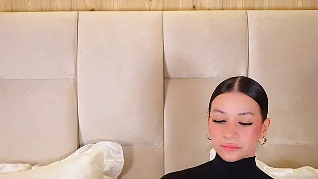 KiraKayleigh1's cam snapshot