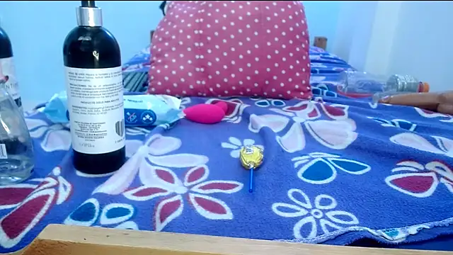 ashlyanaldeep18's cam snapshot