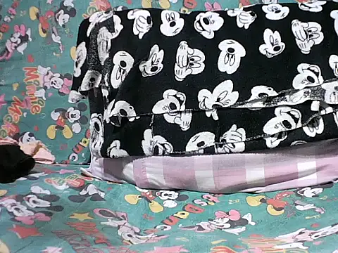 Ella_marie14's cam snapshot