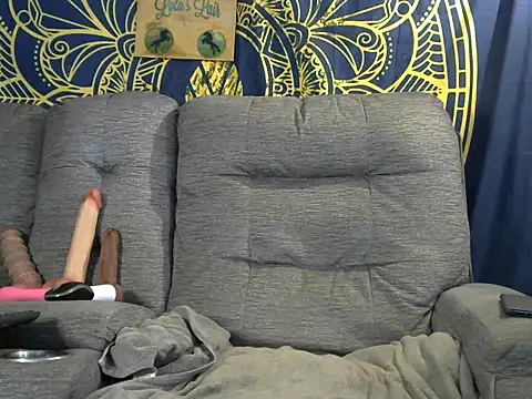 lovely_lola1111's cam snapshot