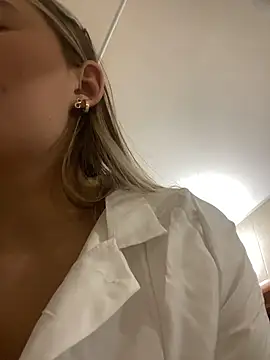 StephanieMur's cam snapshot