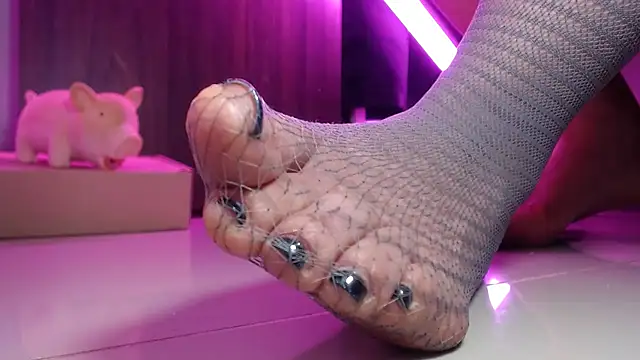 yourmajesty's cam snapshot