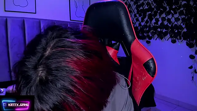 Kitty_Gang's cam snapshot