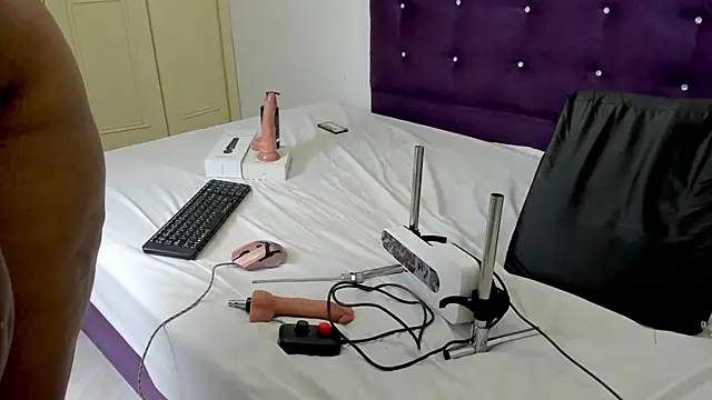 yourwife_anna's cam snapshot