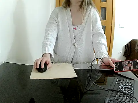 Adelyxveex's cam snapshot