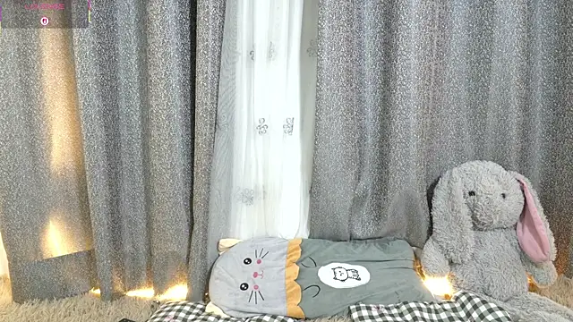 petite_paola live sex cam