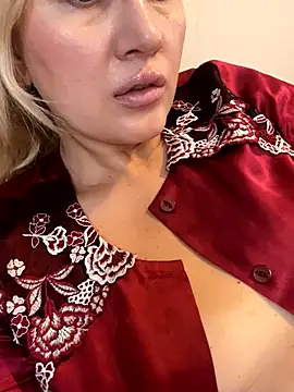 YourBlondee live sex cam
