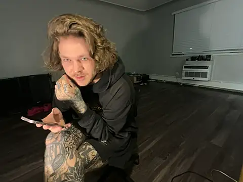 Tatertats live sex cam