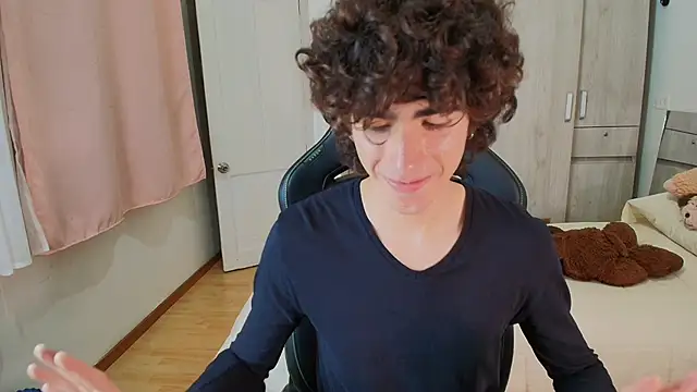 Nude_Boy18 live sex cam