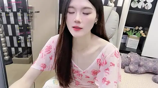 Yueyue-MM live sex cam