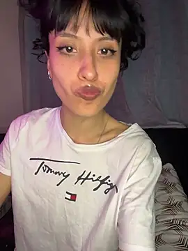 indira_k live sex cam