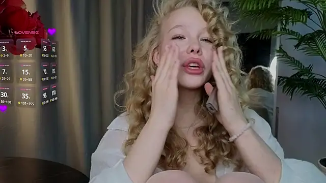 emilyshepar_d's cam snapshot