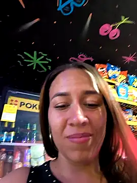 Nanybaker95 live sex cam