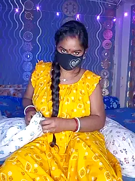 Sweet-Maddlina live sex cam