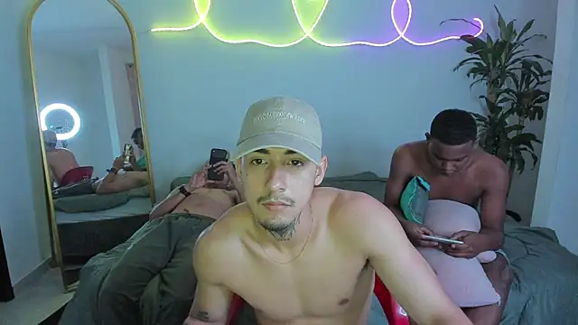 shark_boy28 live sex cam