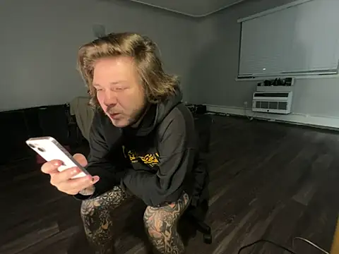 Tatertats live sex cam